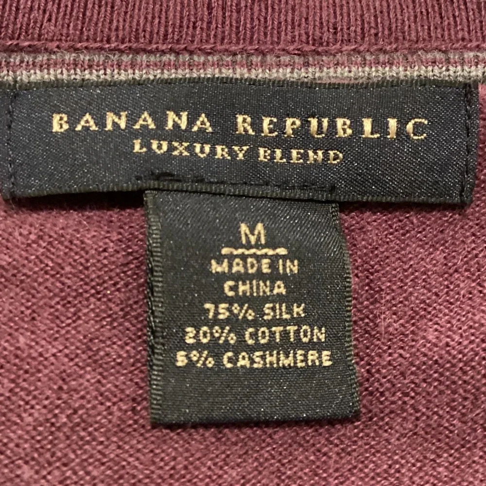 Banana Republic Luxury Blend Men's Medium Burgundy V-neck sweater, Silk/Cashmere